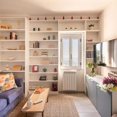 Apartment Beautiful Valley Views, Walk To Historic
